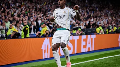 28岁NBA榜眼遭伤病困扰：3年35场4年4次手术